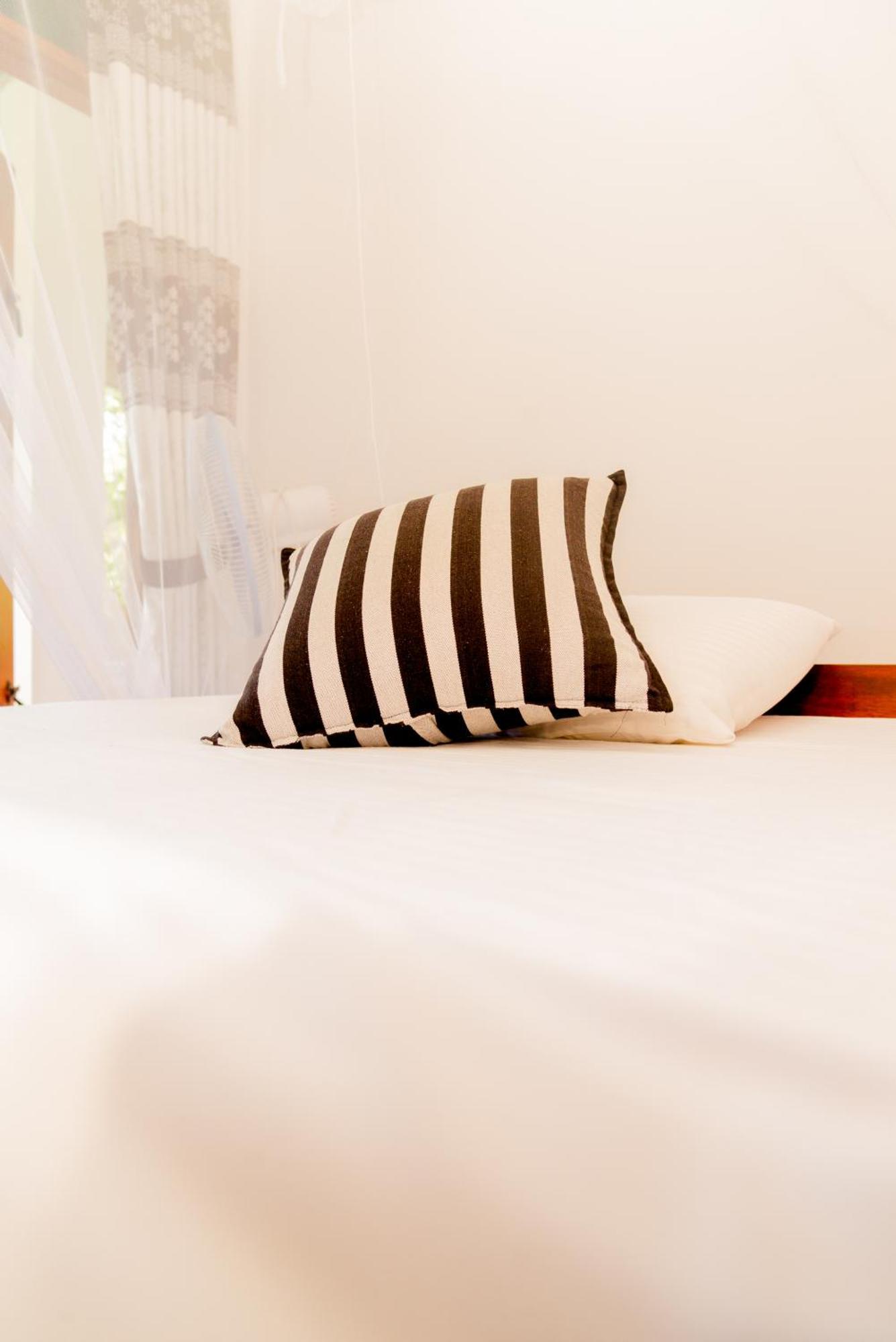 Samiru Guest Inn Элла Экстерьер фото