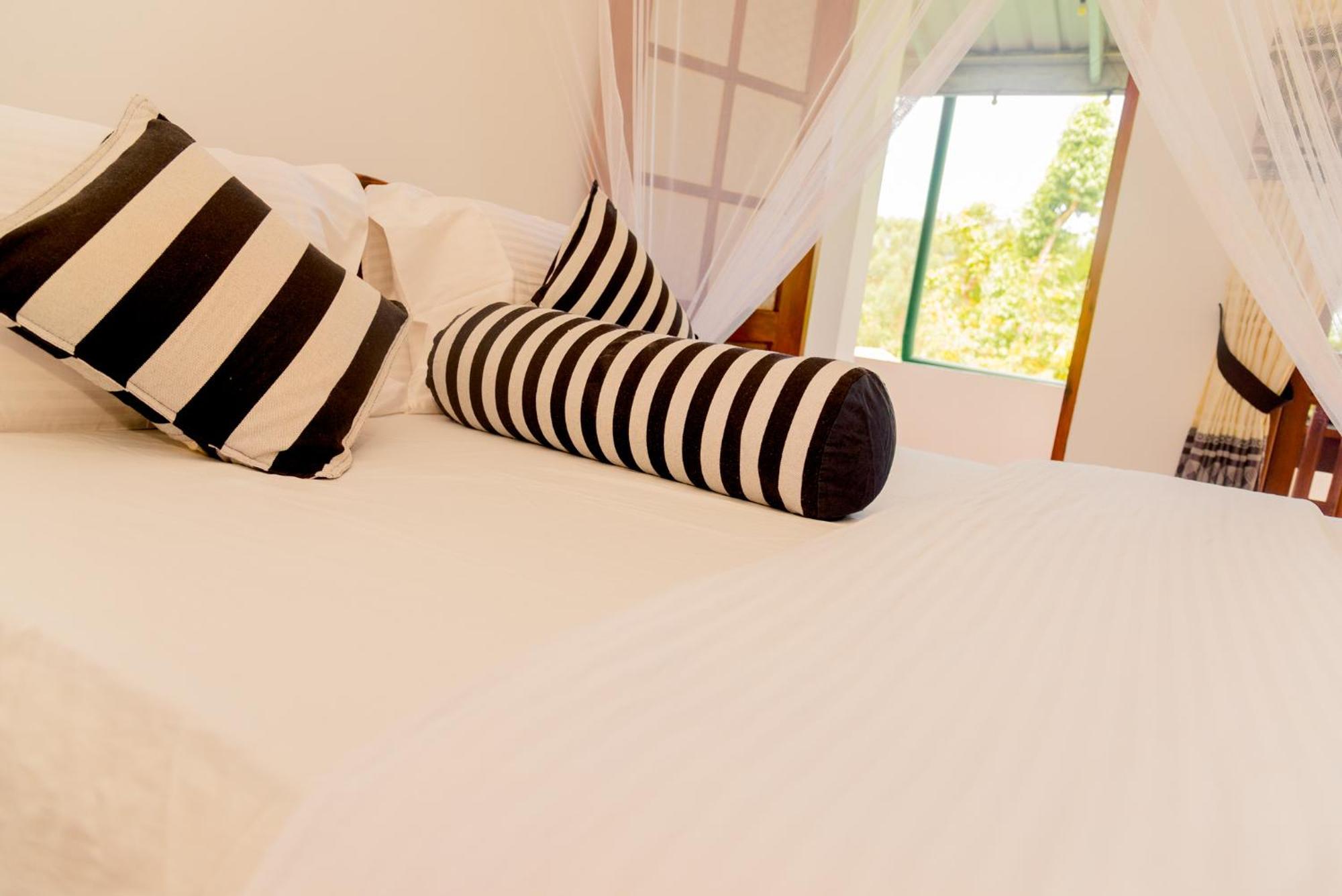 Samiru Guest Inn Элла Экстерьер фото
